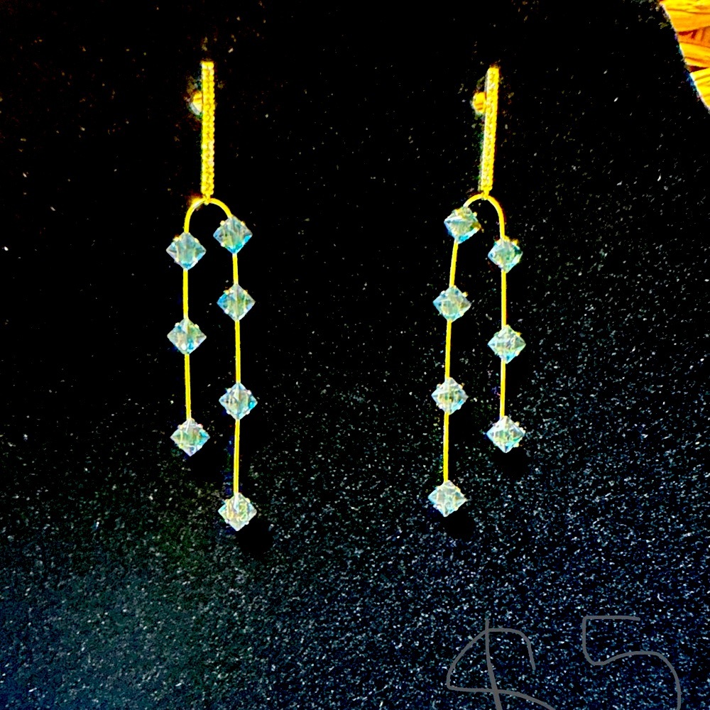 Brand new neoglory dangle earrings